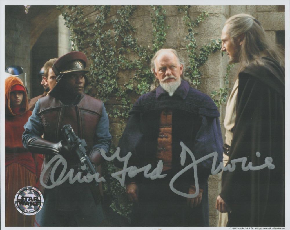 Lot 75: Oliver Ford Davies signed 10x8 colour Star Wars...