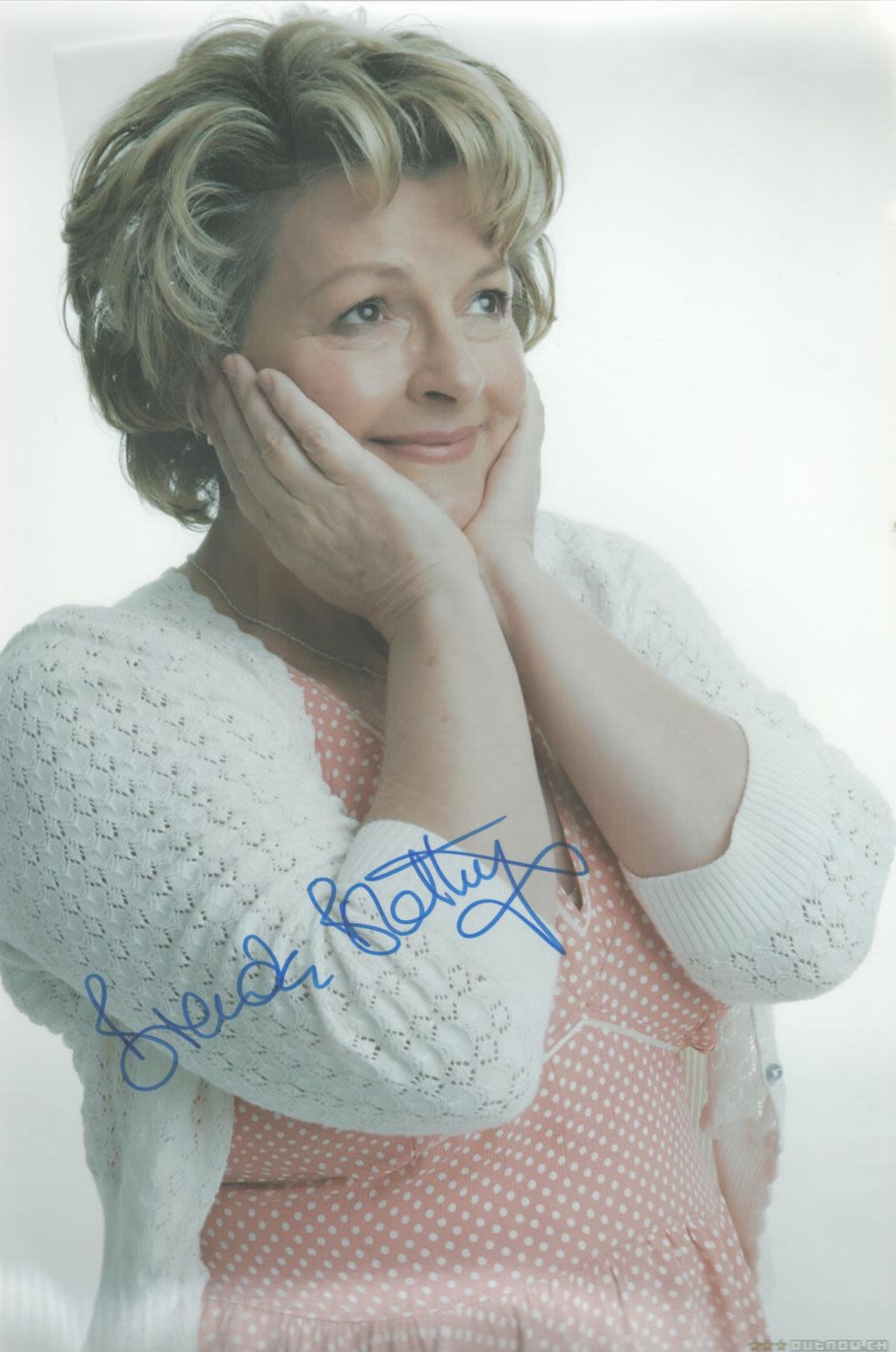 Lot 87: Brenda Blethyn signed 12x8 colour photo. Brenda Blethyn...