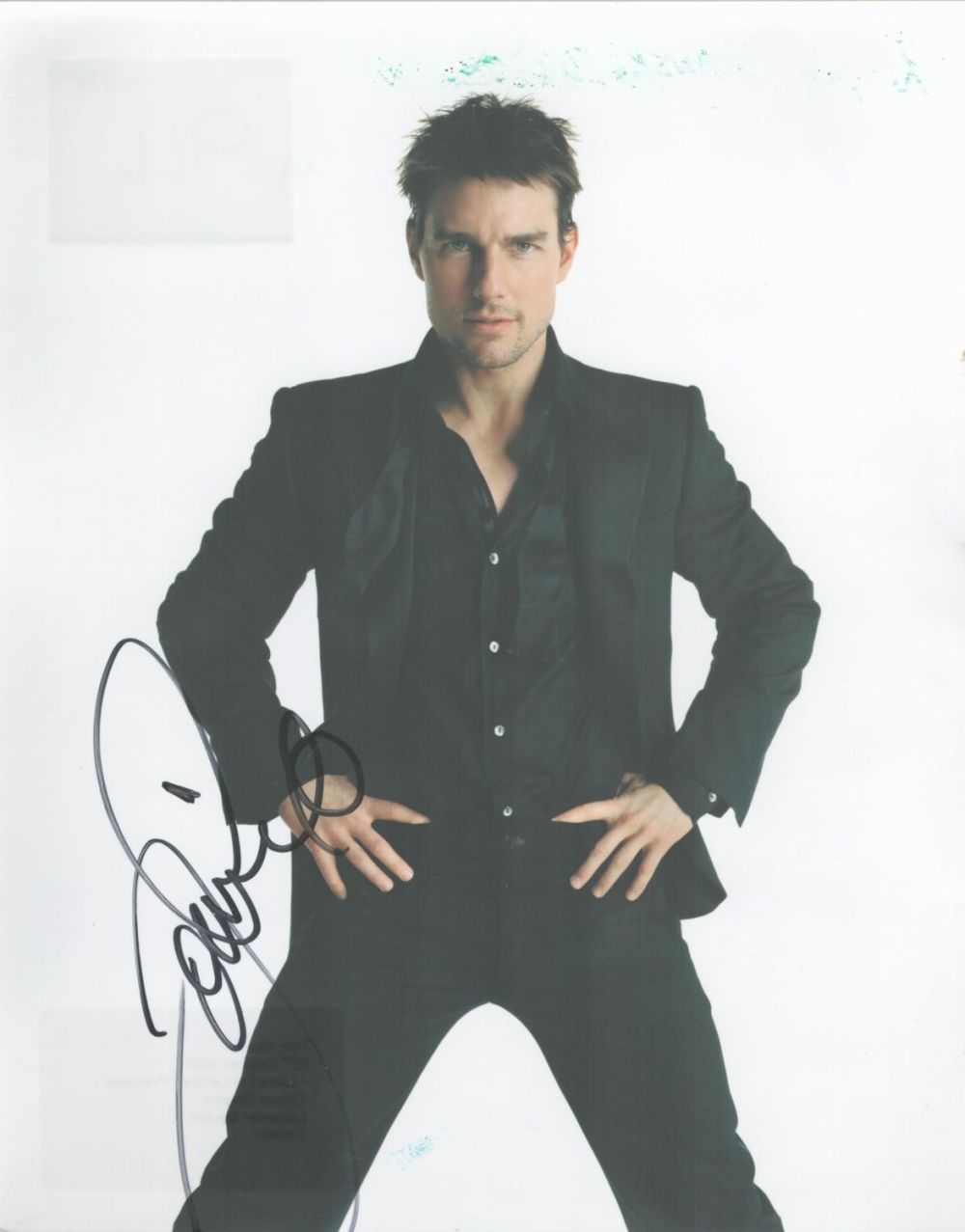 Lot 94: Tom Cruise signed 10x8 colour photo. Thomas Cruise...