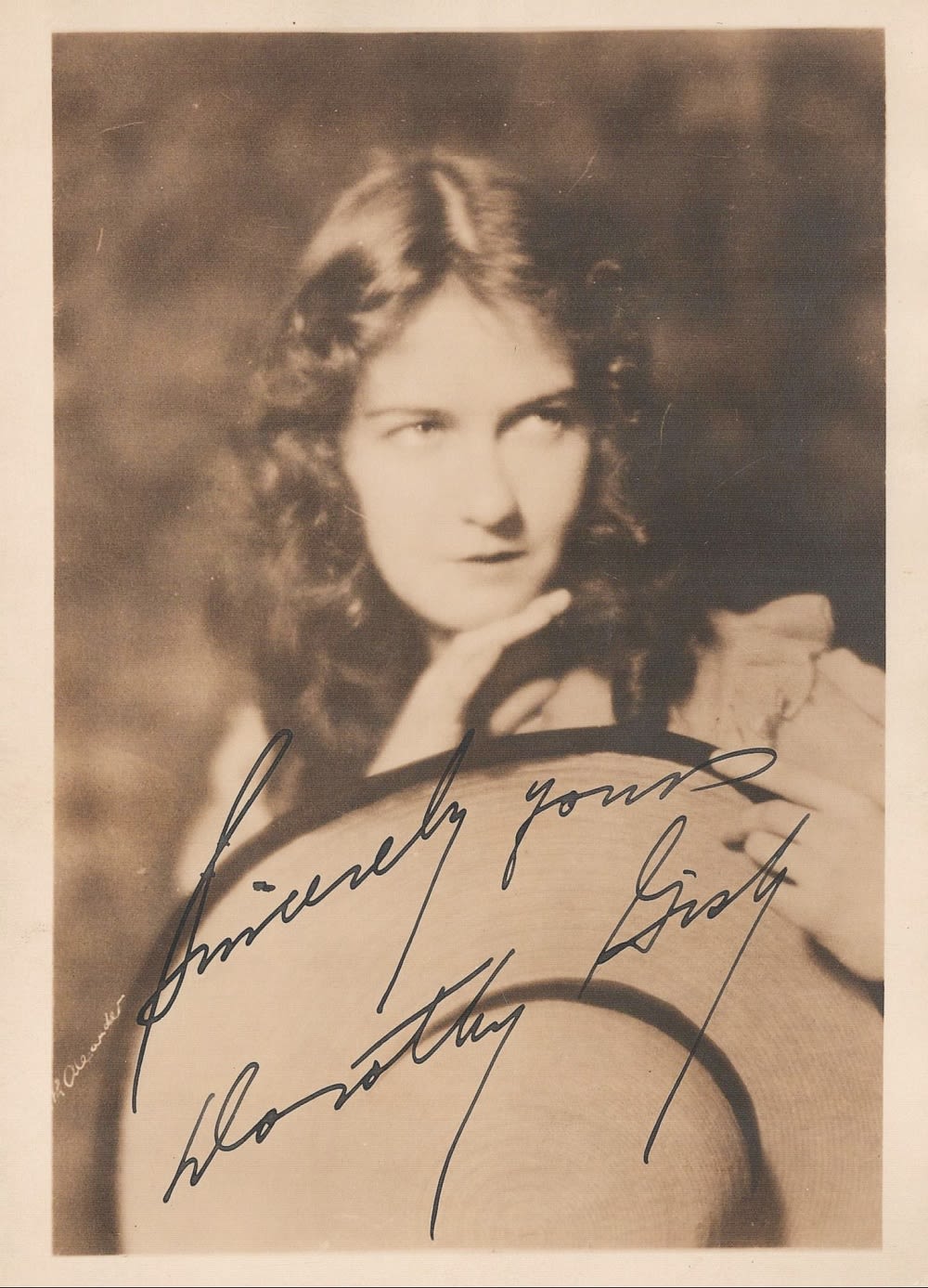 Lot 204: Dorothy Gish signed 7x5 vintage sepia photo. Dorothy...