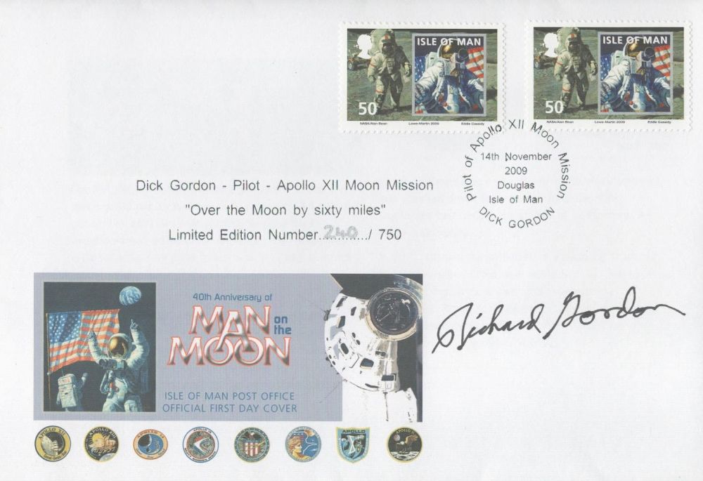 Lot 249: Captain Richard Gordon signed 40th Anniversary Man on...
