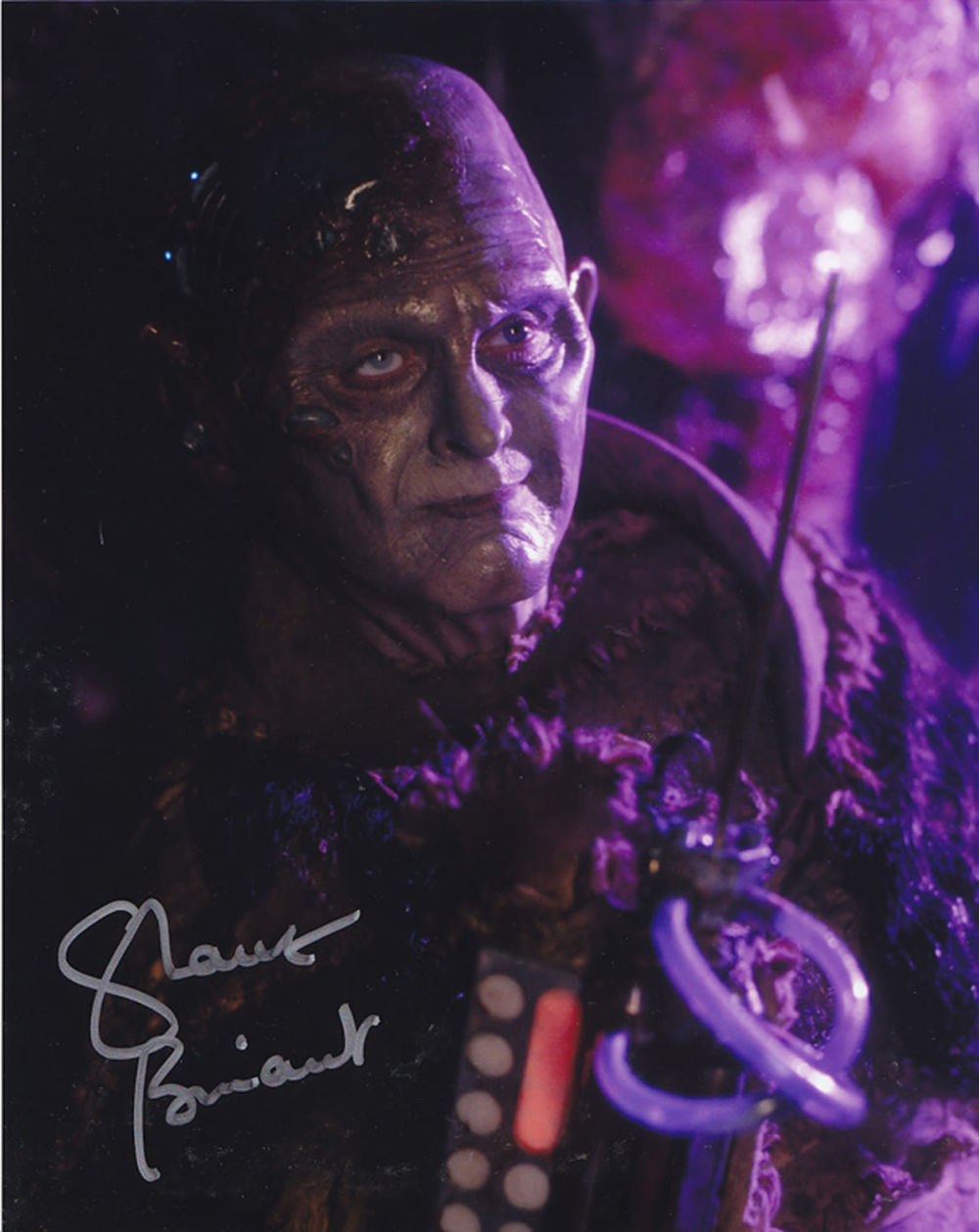 Lot 324: Blowout Sale! Farscape Shane Briant hand signed 10x8...