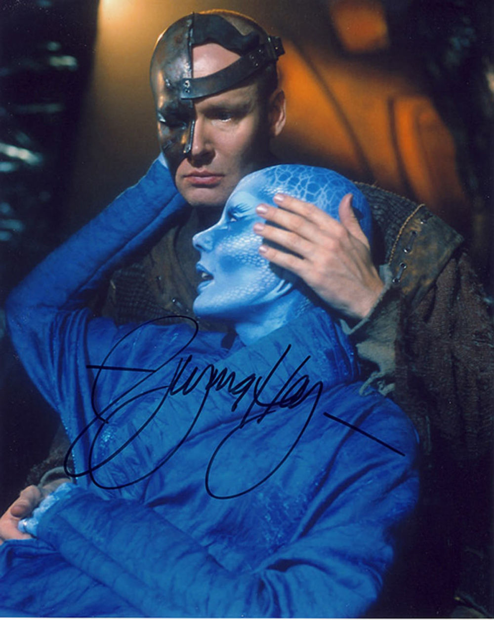 Lot 325: Blowout Sale! Farscape Virginia Hey hand signed 10x8...