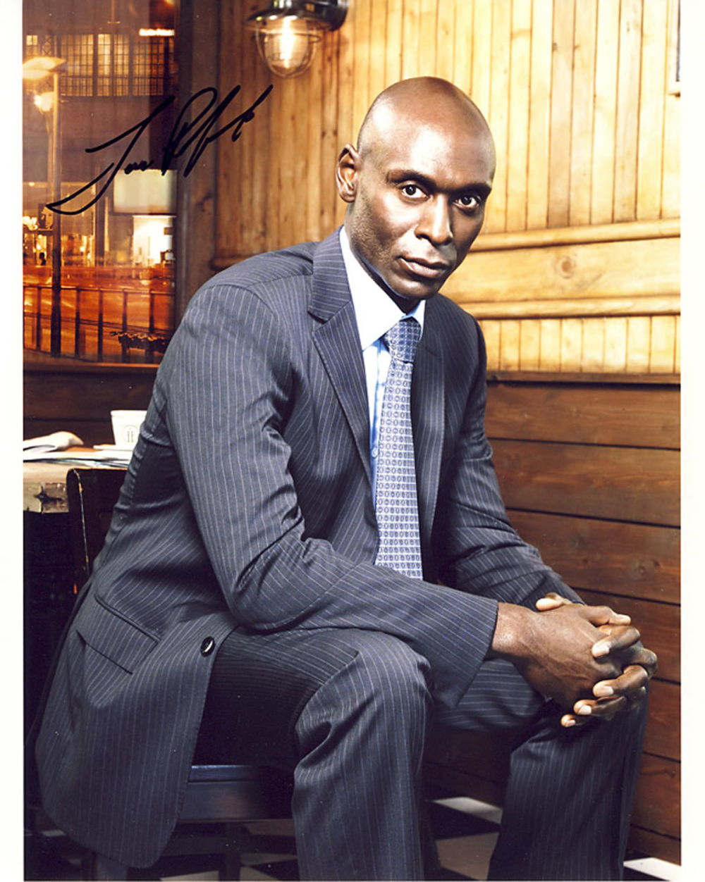 Lot 326: Blowout Sale! Fringe Lance Reddick hand signed 10x8...