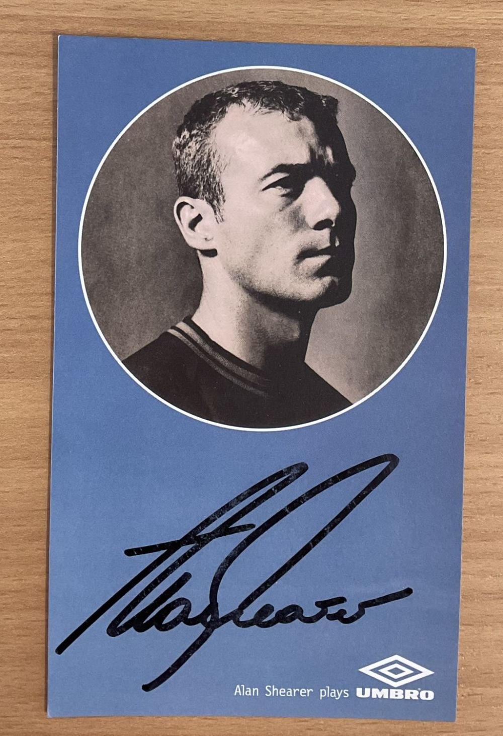 Lot 465: Football Alan Shearer signed 6x4 Umbro promo card....