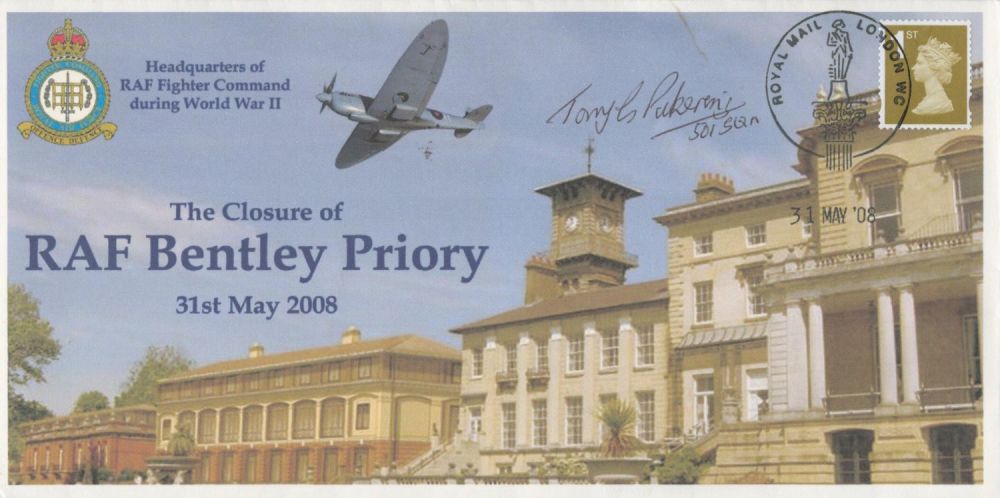 Lot 605: RAF Sqn Ldr Tony Pickering Signed the Closure...