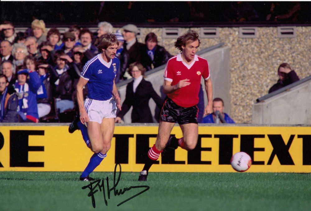 Lot 656: Football Autographed FRANS THIJSSEN 12 x 8 photo...