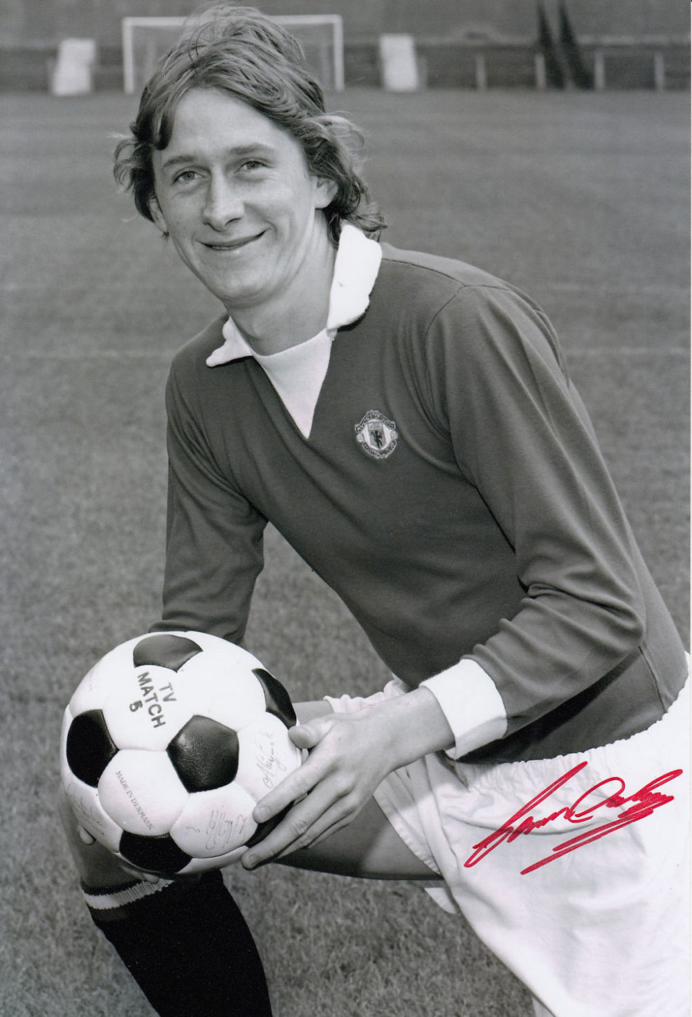 Lot 660: Football Autographed GERRY DALY 12 x 8 photo...