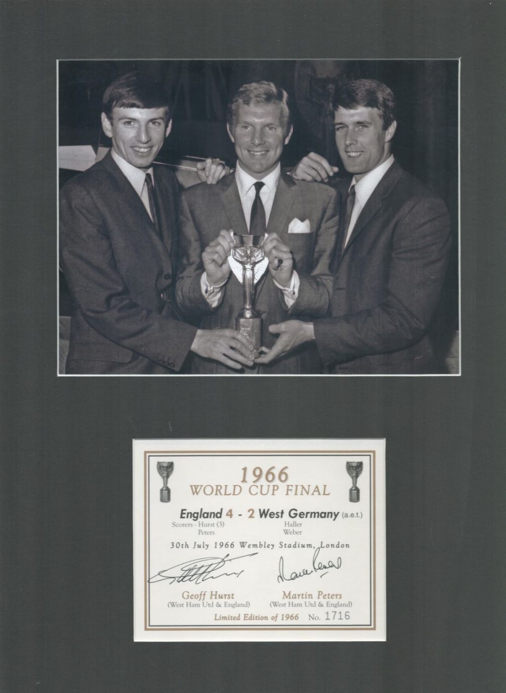 Lot 86: 1966 Legends Geoff Hurst and Martin Peters Signed...