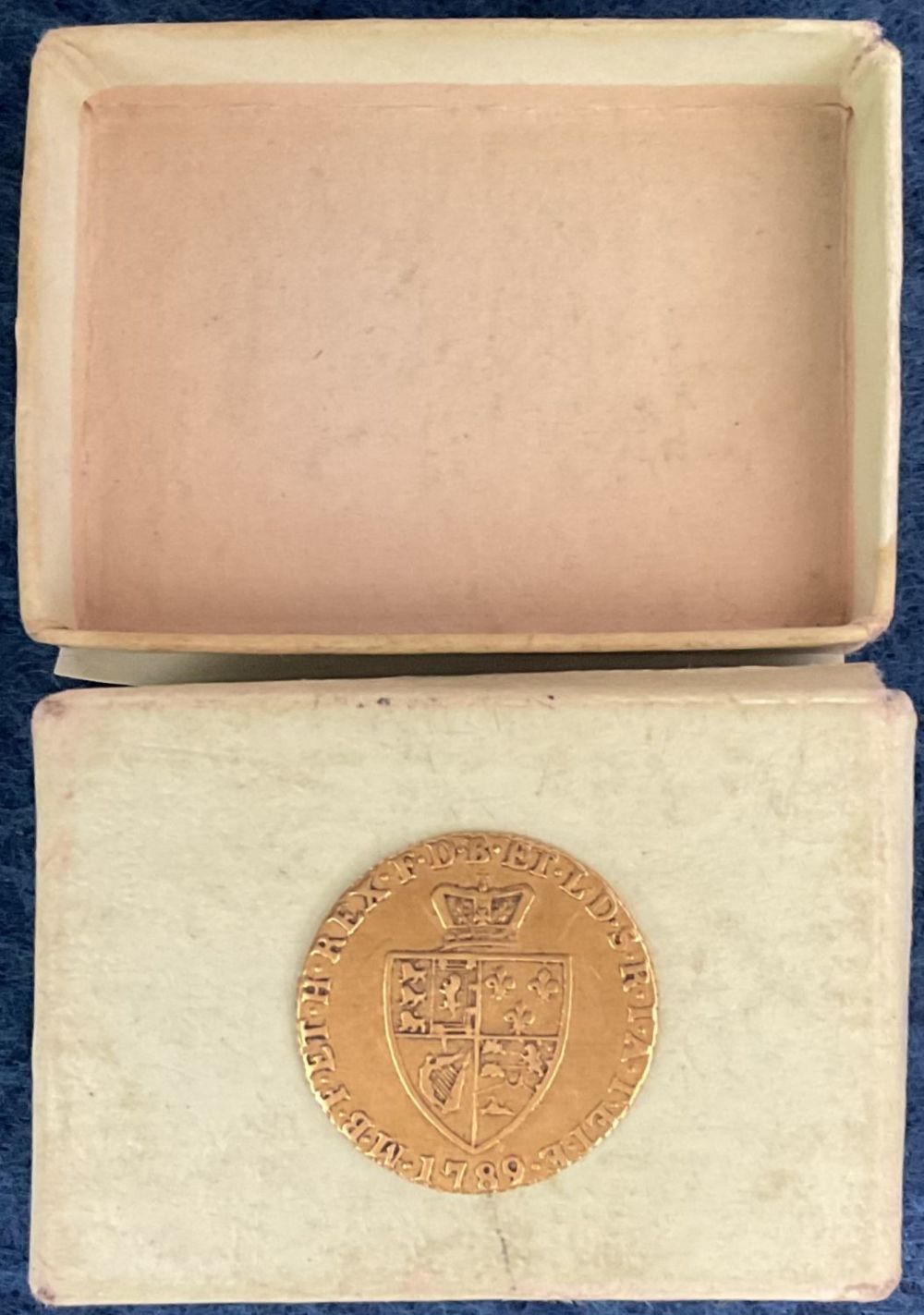 Lot 126: George III 1789 Half guinea gold coin rare...