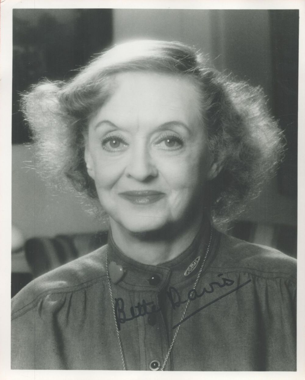 Lot 276: American Actress Bette Davis Signed 10x8 inch Black...