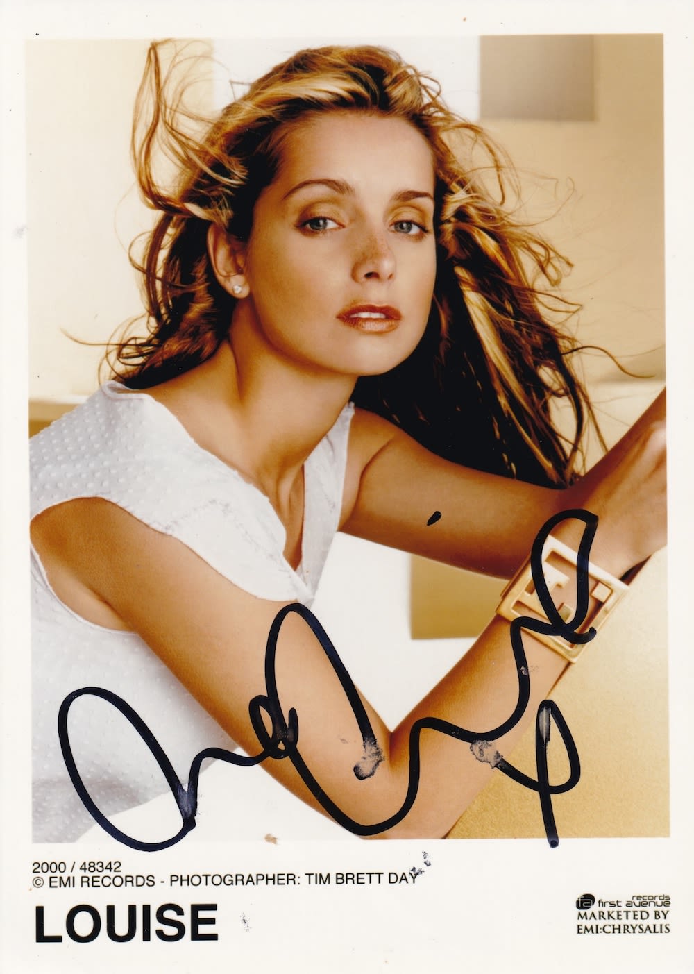 Lot 95: Louise, Female Vocalist, 7x5 inch Signed Photo. Good...