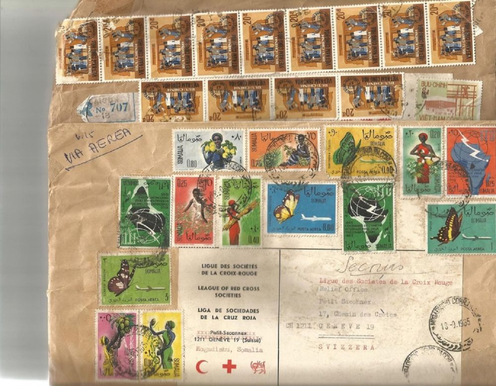 Lot 380: Assorted mail envelopes from around the world. We...