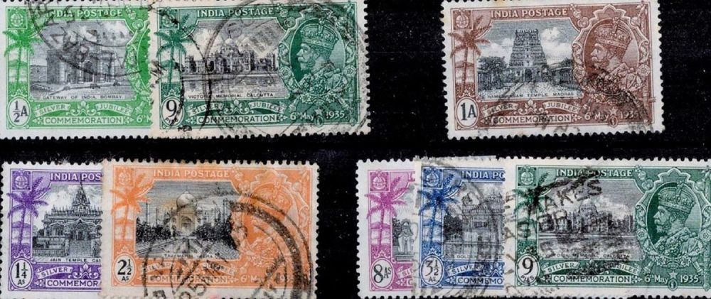 Lot 445: India 1935 8 Stamps On Stockcard. Good condition....
