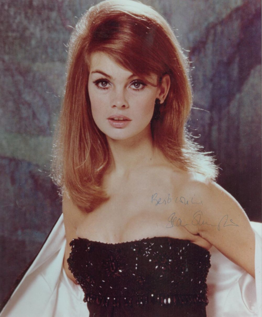 Lot 65: Jean Shrimpton signed sexy 10 x8 inch colour...