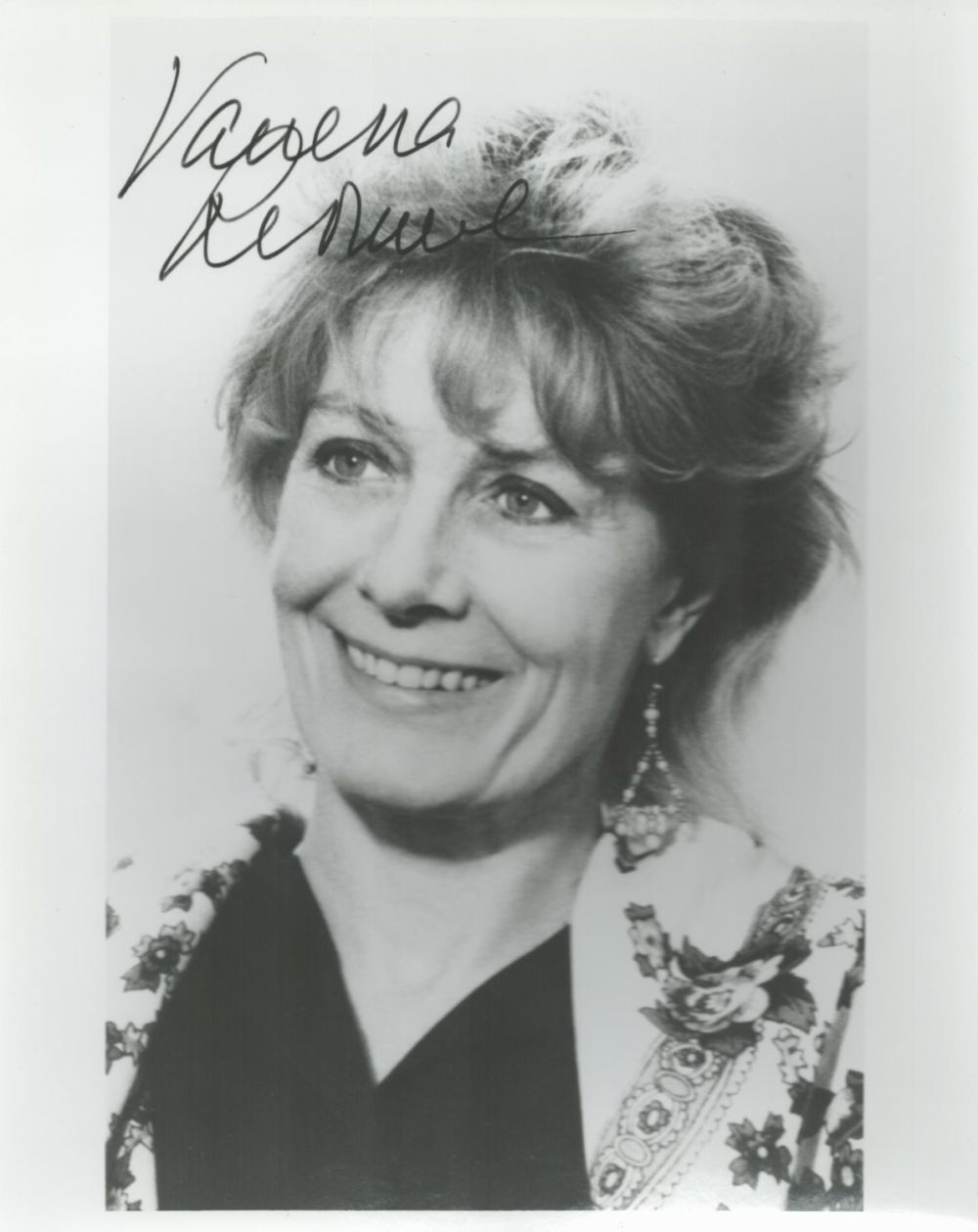 Lot 180: Actress Vanessa Redgrave signed 10 x 8 b/w...