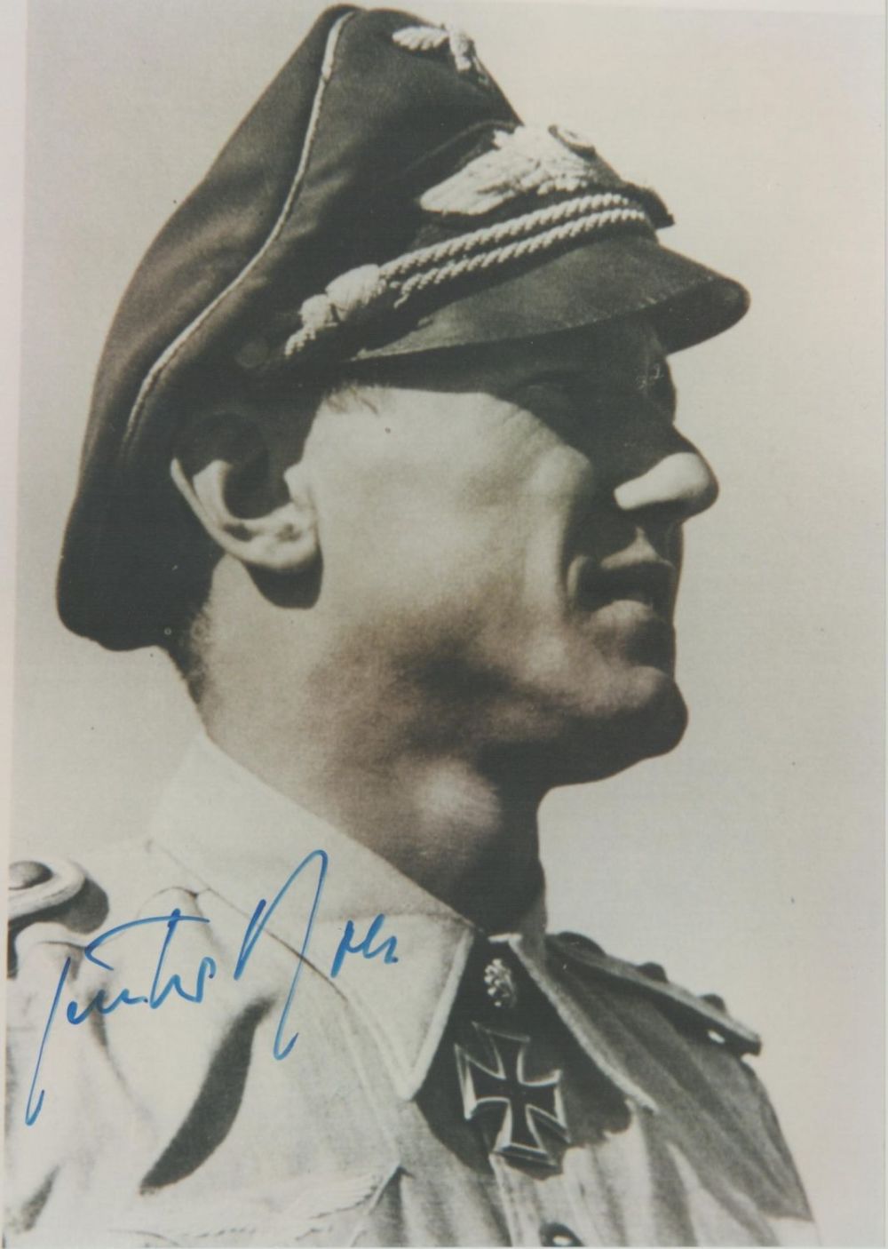 Lot 209: WW2 Luftwaffe ace Gunter Rall signed 7 x...