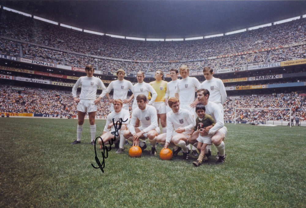 Lot 217: Autographed FRANCIS LEE 12 x 8 photo -...