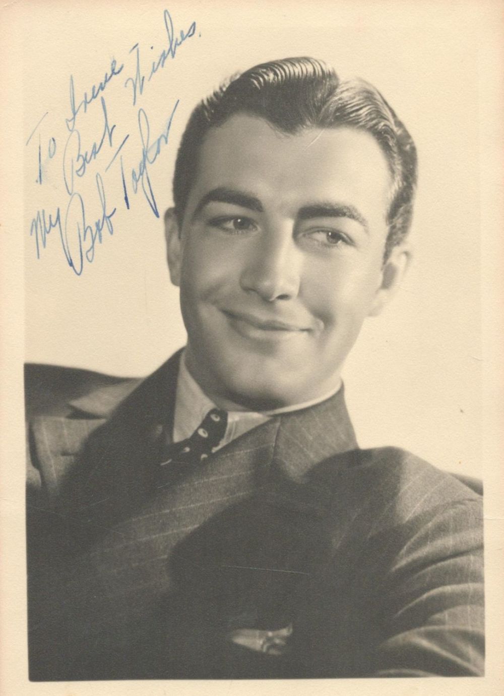 Lot 237: Robert Taylor signed 7x5 vintage black and white...