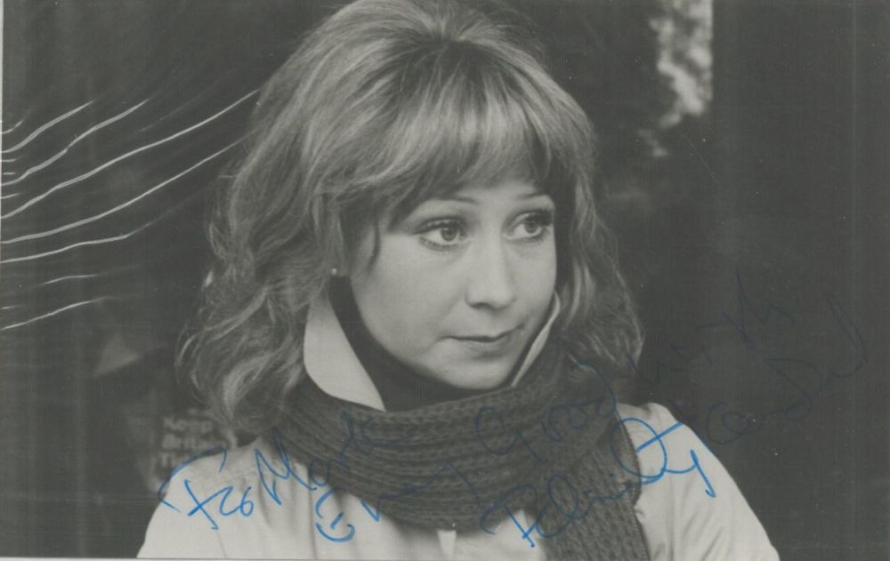 Lot 427: Actor, Felicity Kendal signed 6x4 black and white...
