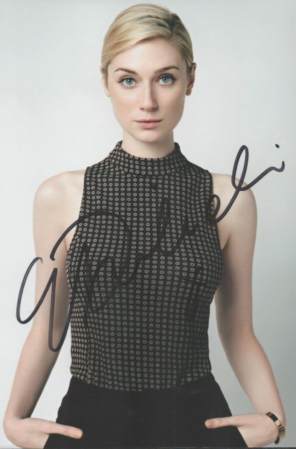 Lot 447: Actor, Elizabeth Debicki signed 6x4 colour photograph. Debicki...