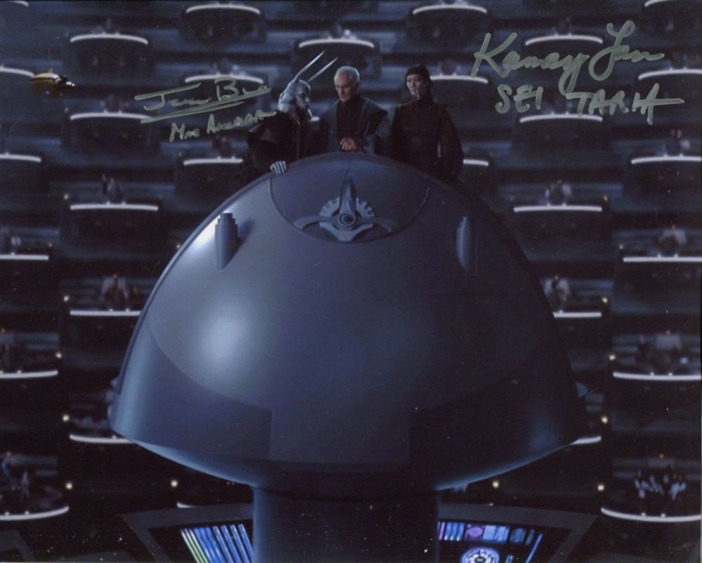 Lot 510: Star Wars The Phantom Menace 8x10 photo signed...
