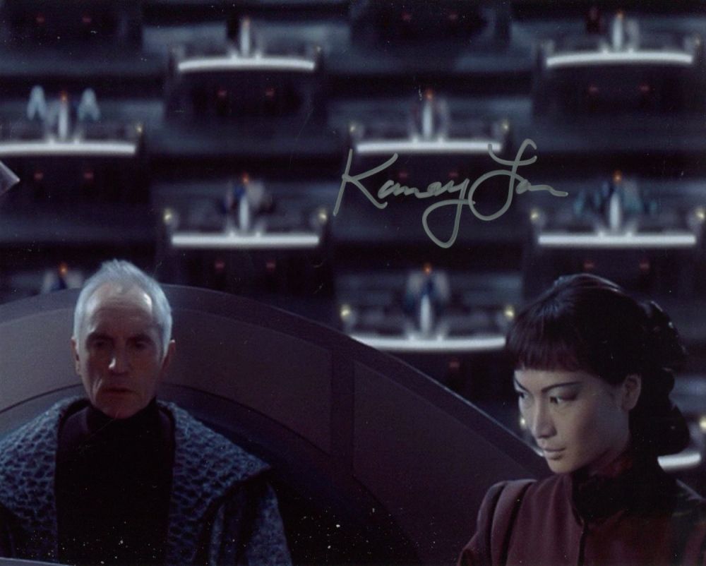 Lot 576: Star Wars The Phantom Menace 8x10 photo signed...