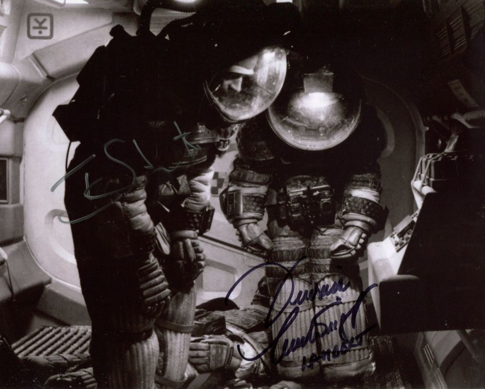 Lot 664: Alien cult science fiction horror movie 8x10 photo...