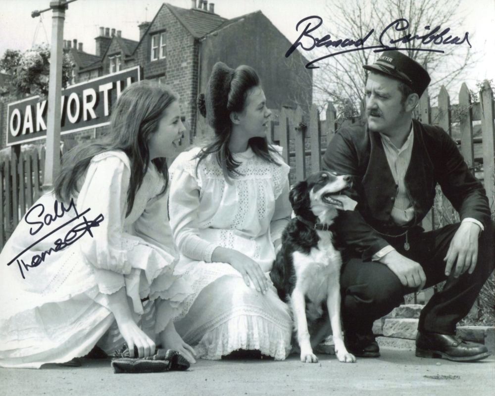 Lot 687: The Railway Children 1970's children movie 8x10 photo...
