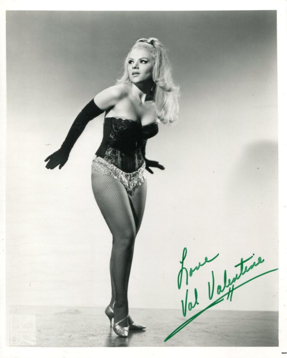 Lot 736: Burlesque star and stripper Val Valentine signed 8x10...