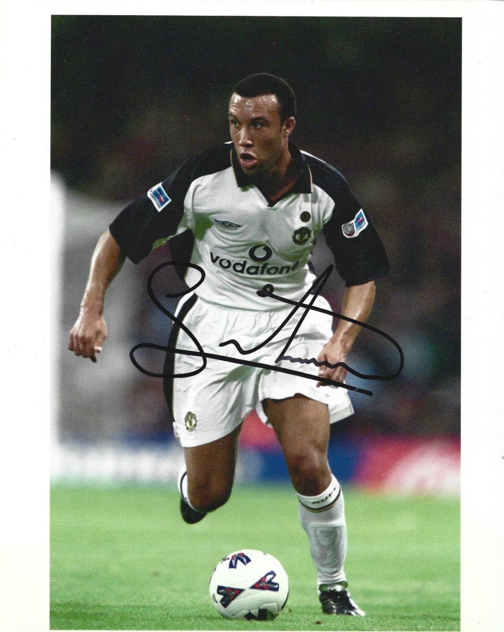 Lot 292: Mikael Silvestre signed Manchester United 10x8 colour photo....