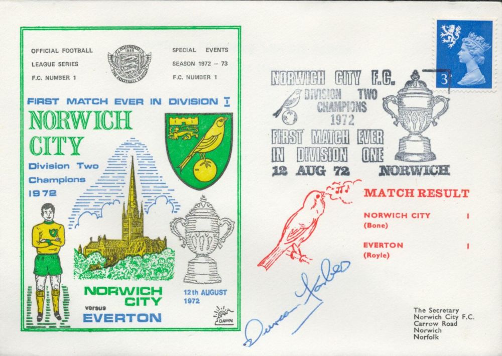 Lot 350: Duncan Forbes signed official Norwich V Everton 1972...