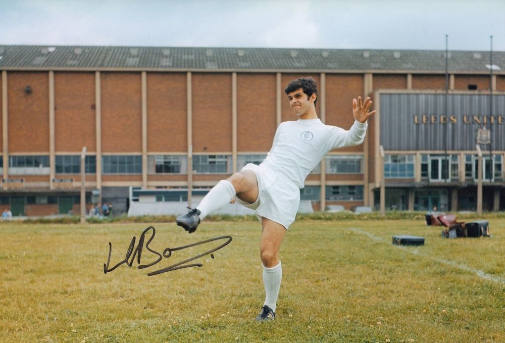 Lot 140: Autographed MICK BATES 12 x 8 photo -...