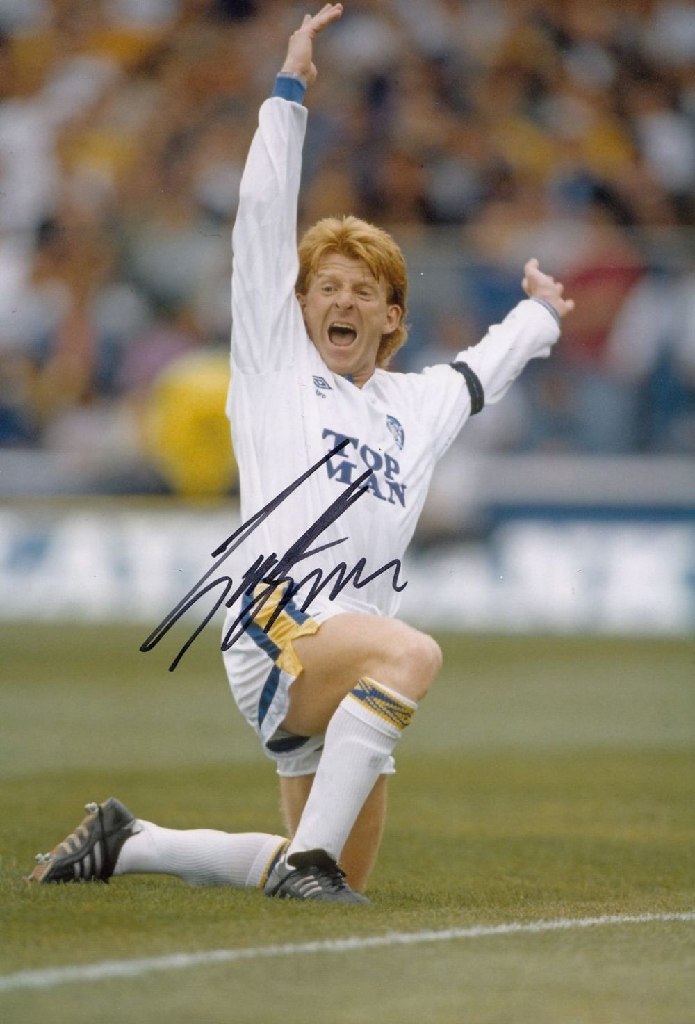 Lot 161: Autographed GORDON STRACHAN 12 x 8 photo -...
