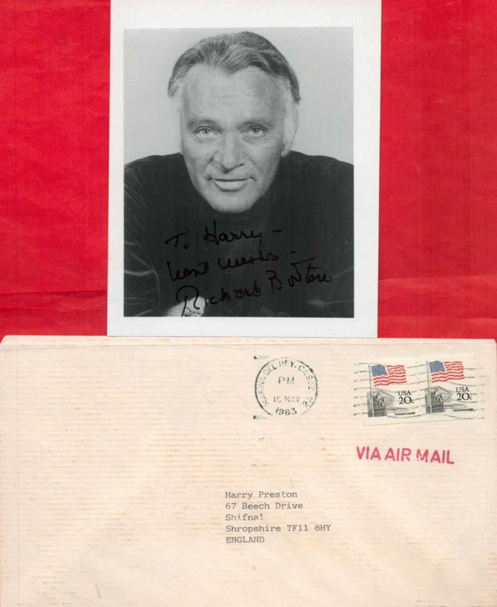 Lot 191: Richard Burton signed 5x4 black and white photo,...