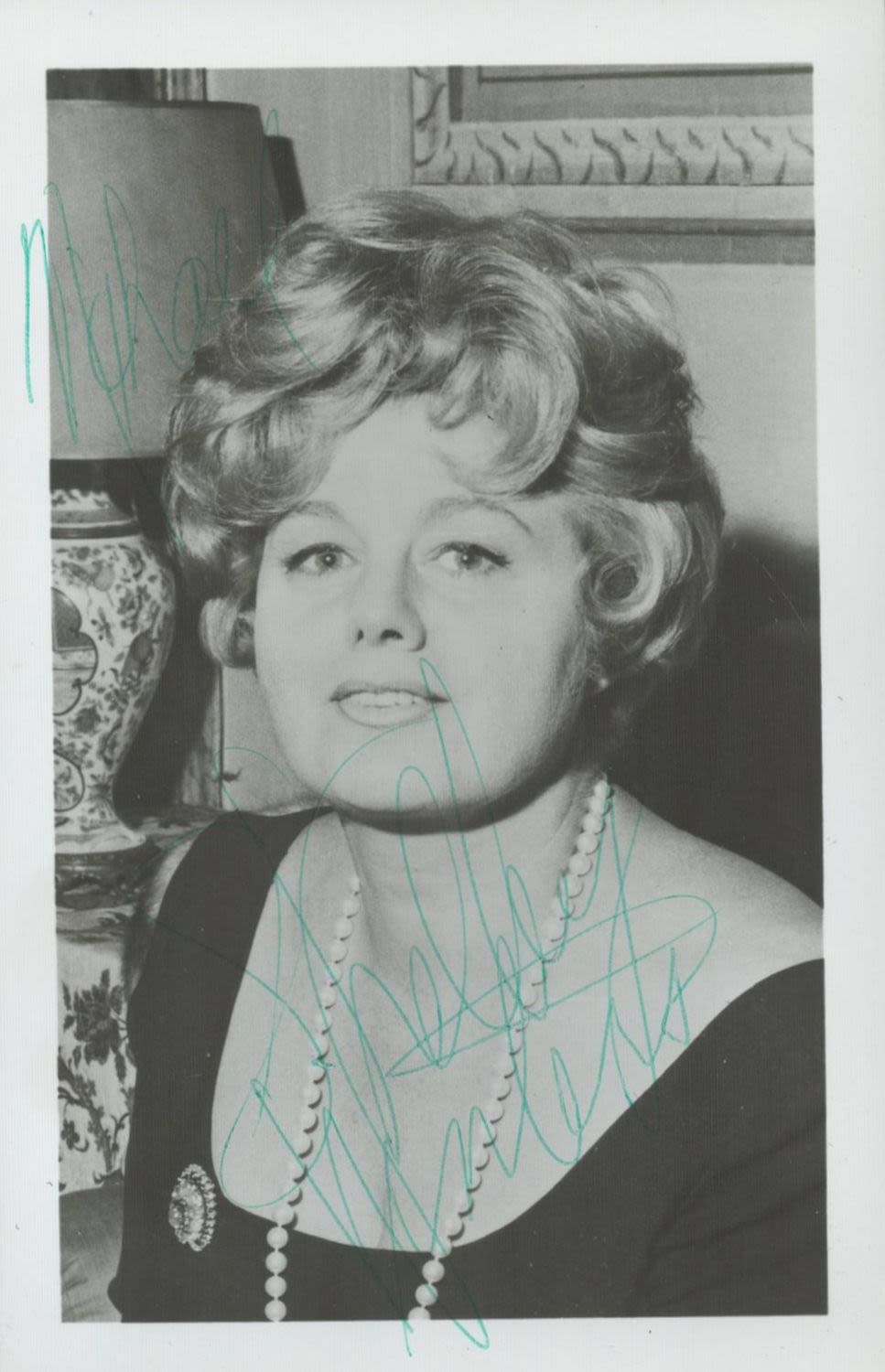 Lot 369: Shelley Winters signed 6x4 black and white photo....