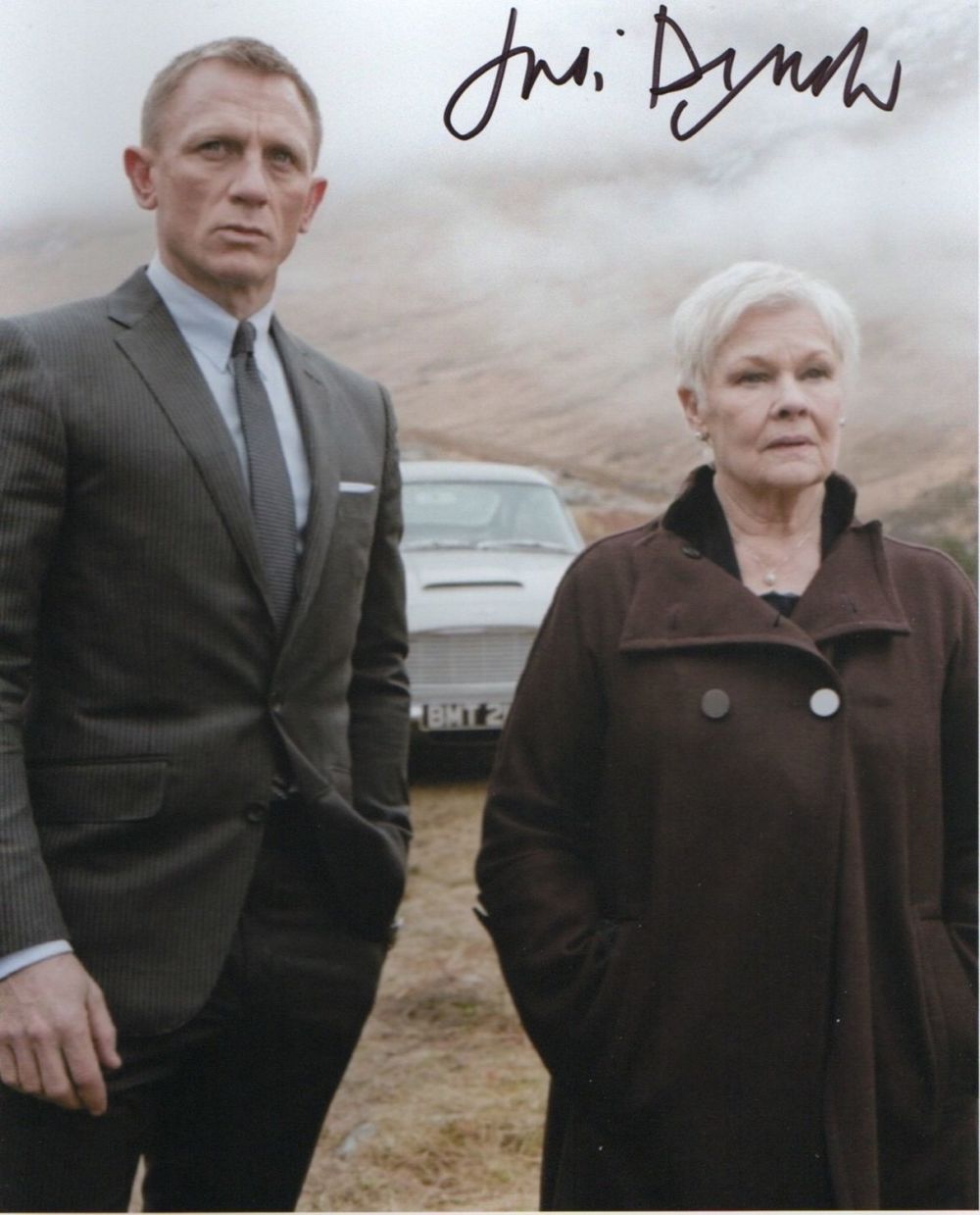 Lot 462: James Bond Dame Judi Dench signed 10 x...