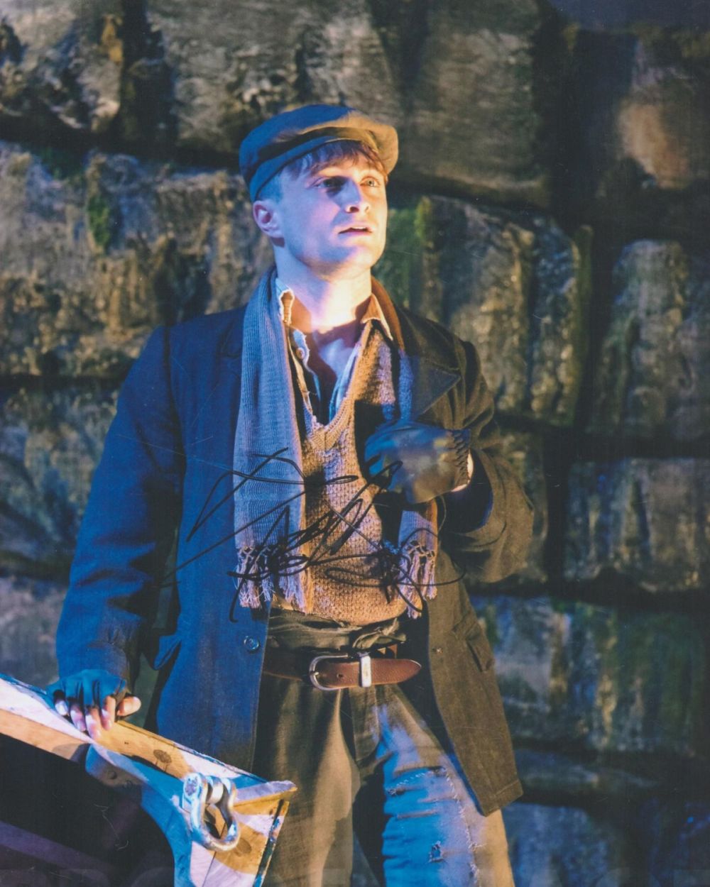 Lot 488: Daniel Radcliffe signed 10x8 colour photo. Daniel Jacob...