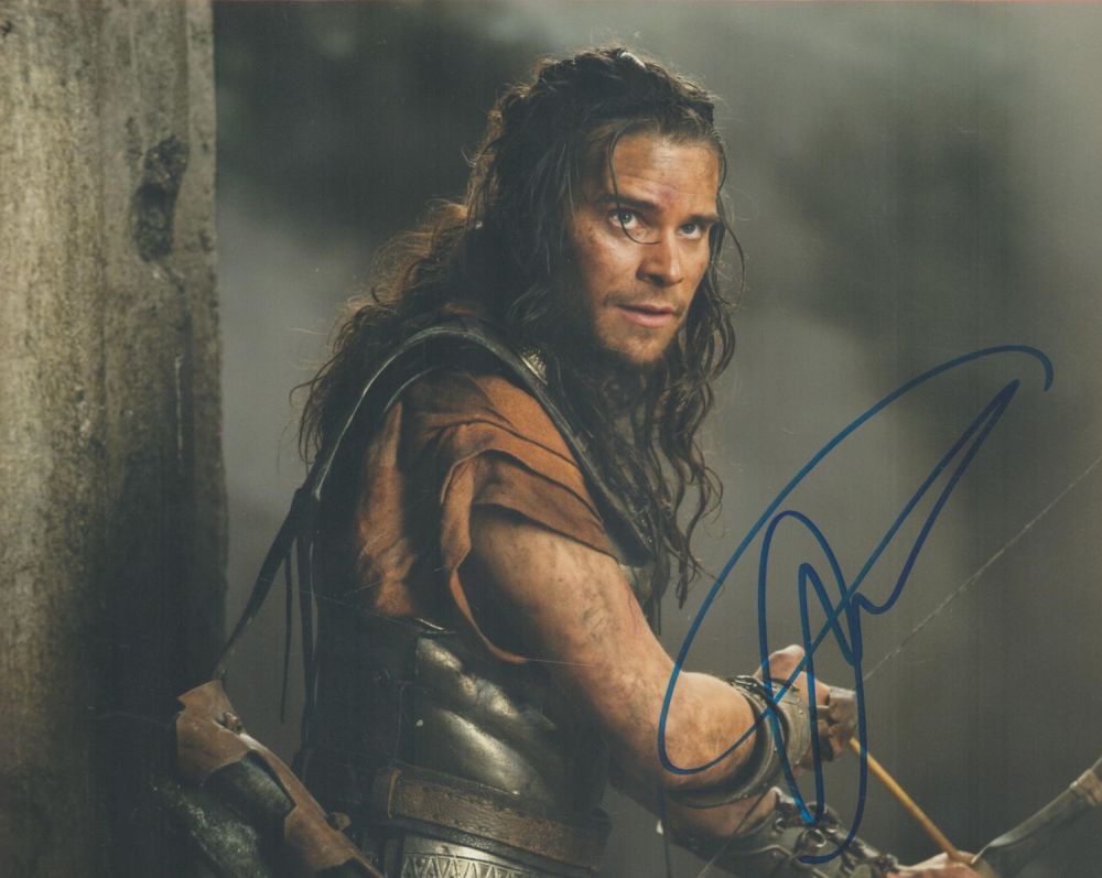 Lot 492: Luke Evans signed 10x8 colour photo. Luke George...