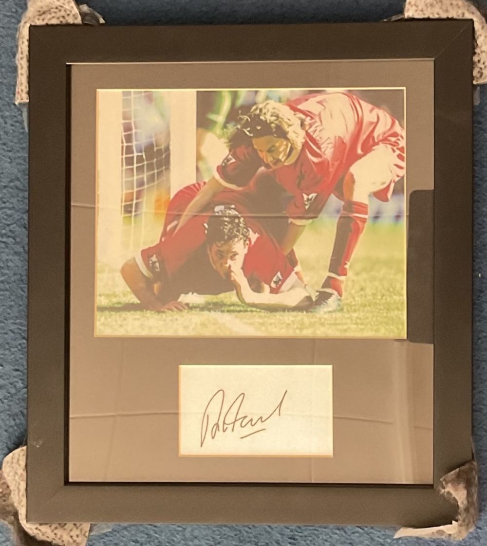 Lot 564: Football Liverpool Legend Robbie Fowler Signed Signature Card...