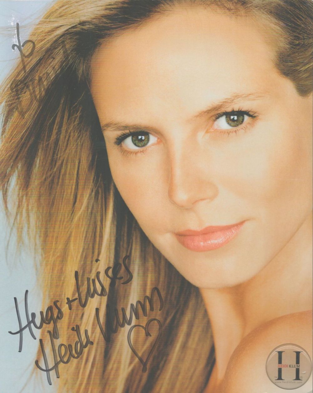 Lot 579: American Model Heidi Klum Signed 10x8 Personalised With...