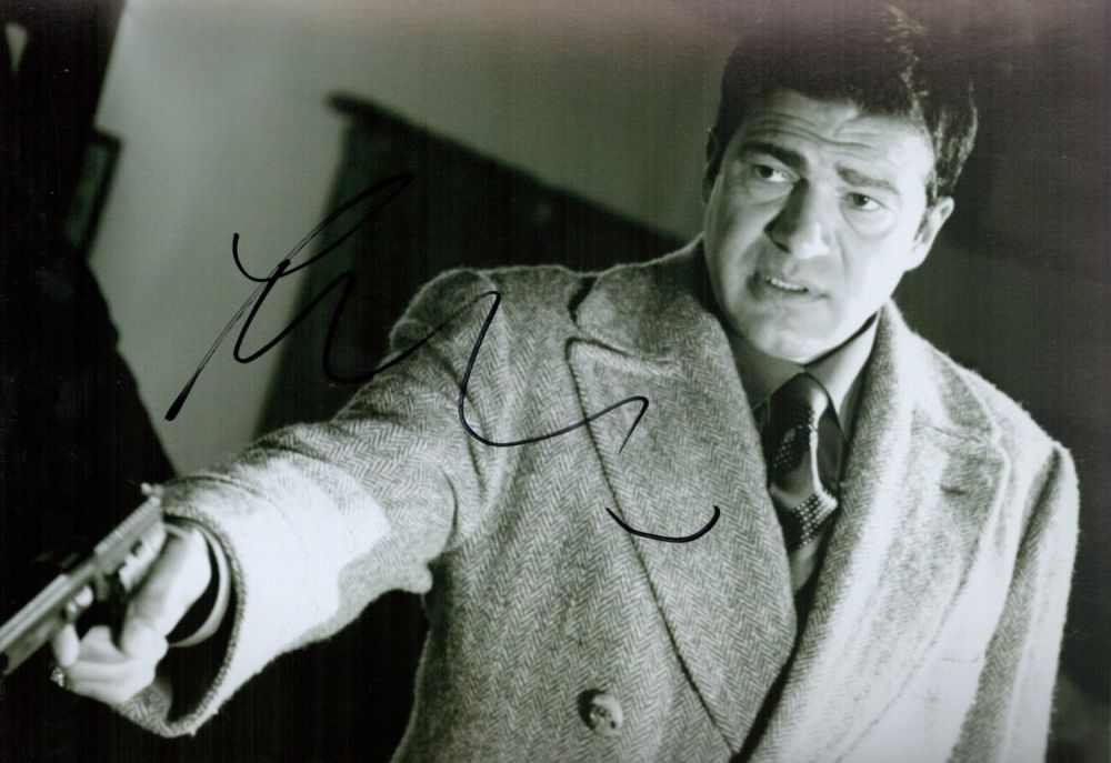 Lot 680: Tamar Hassan signed 12x8 black and white photo....