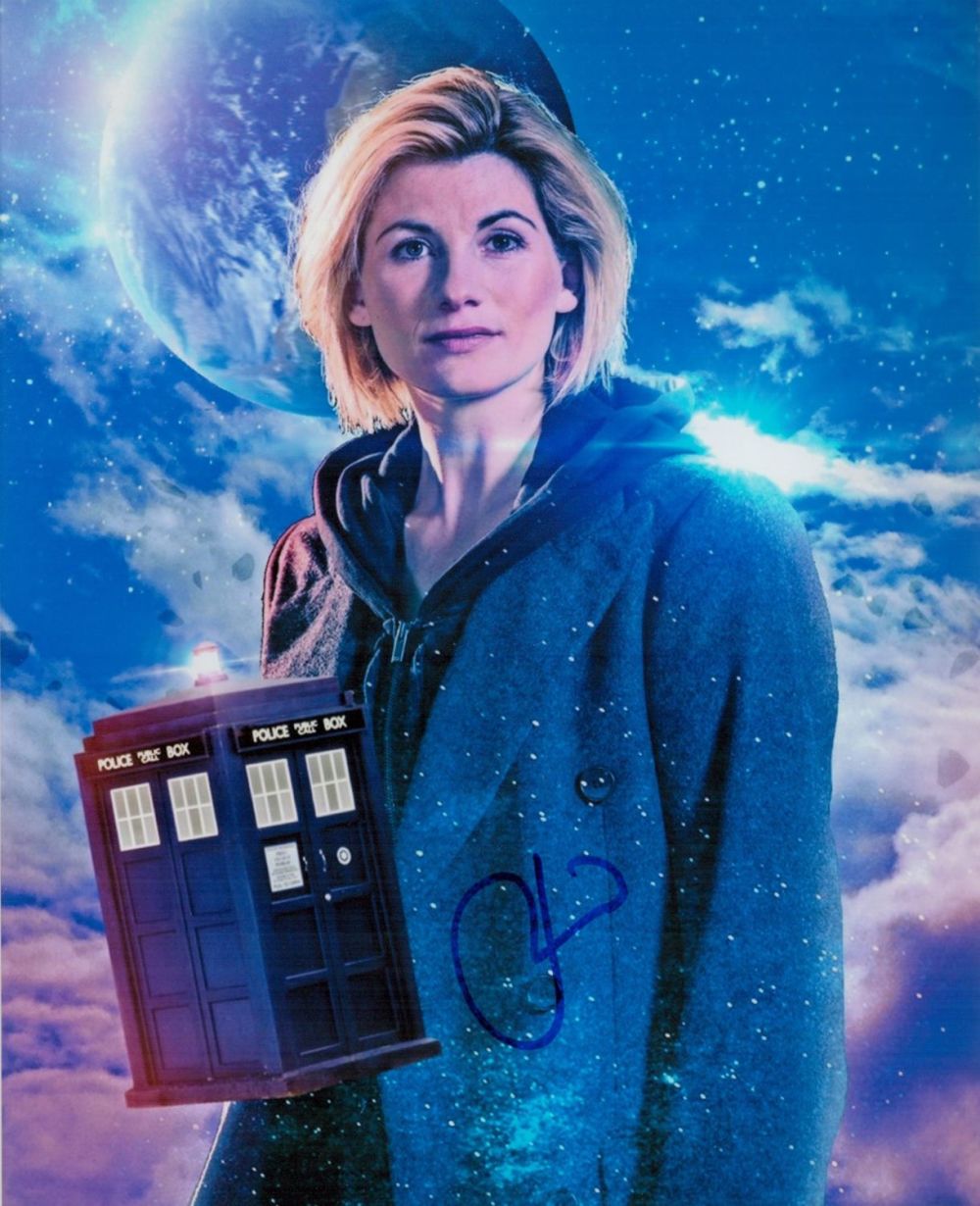Lot 698: Jodie Whittaker signed 10x8 colour photo from Dr...