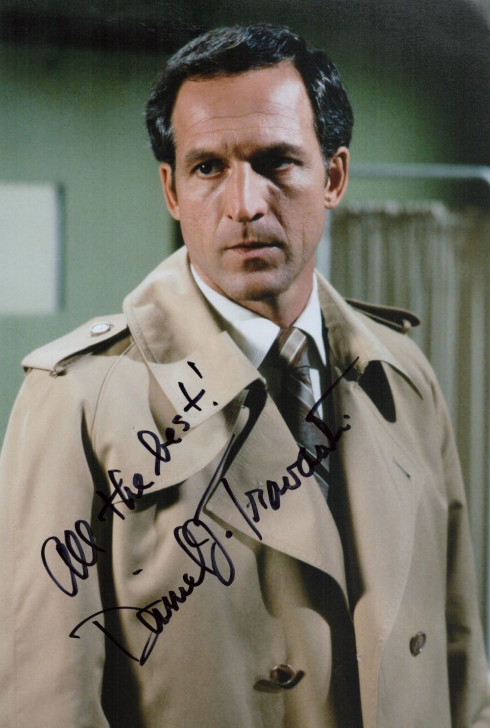 Lot 735: Daniel J Travanti signed 12x8 colour photo. Good...