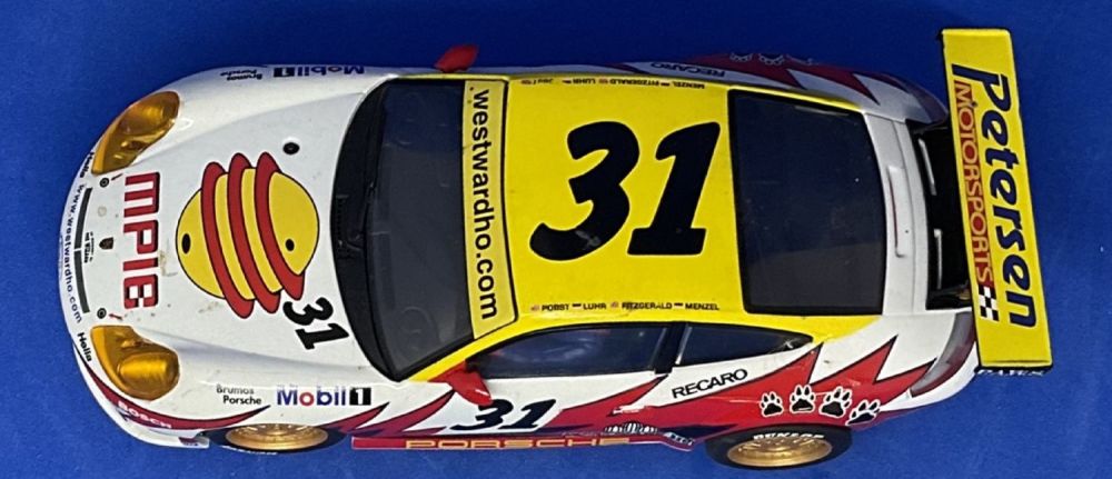 Lot 96: Porsche 911 GT3R 1:32 Hornby slot racing car...