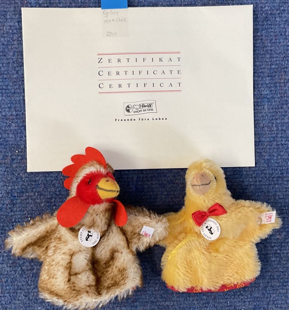 Lot 163: Steiff Egg Cosy Set, Hen and Chick. 2003...