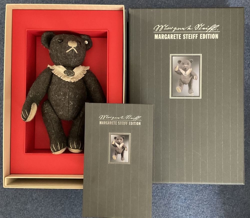 Lot 187: Margarete Steiff Edition Teddy Bear. Limited Edition 230...