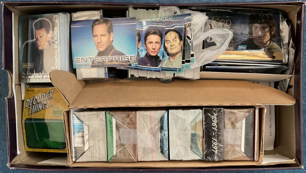 Lot 264: Box of assorted trading cards collection including Star...
