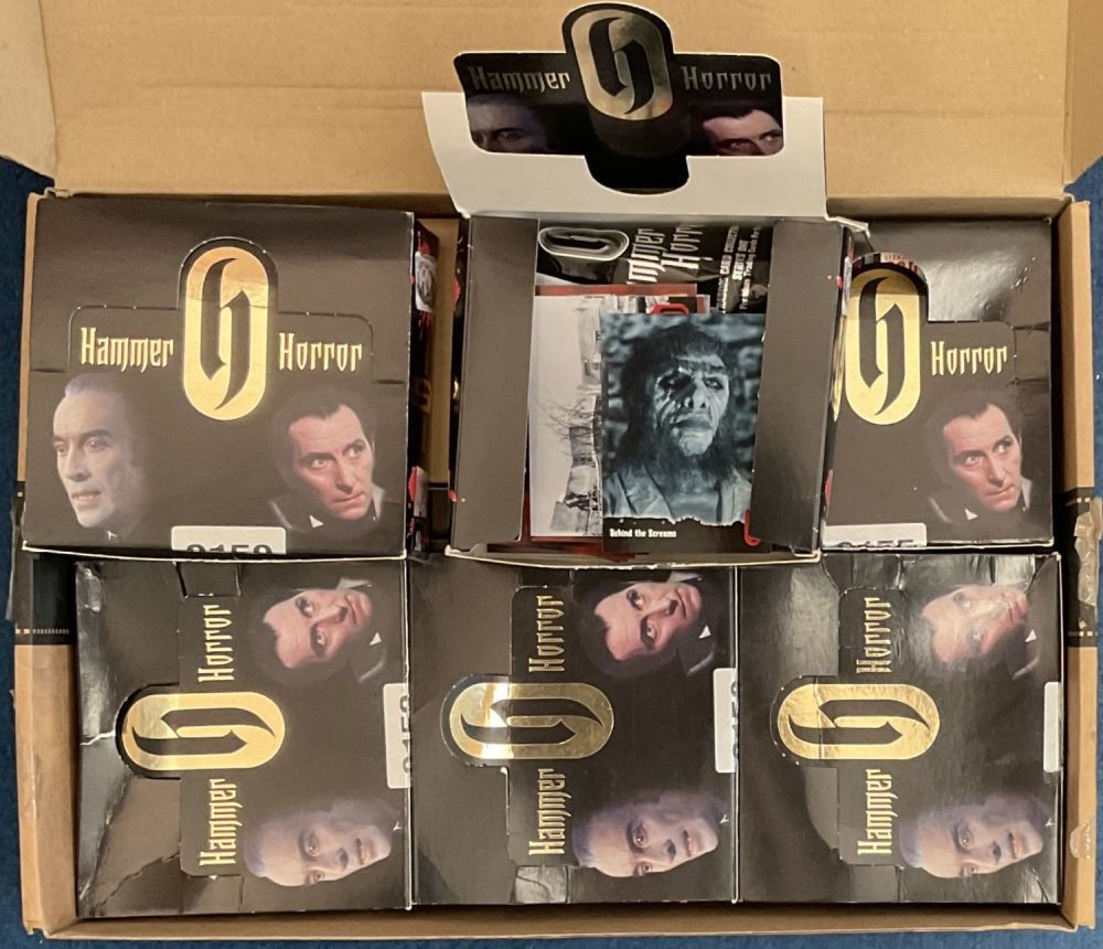 Lot 267: Box of Hammer Horror trading cards 6 original...