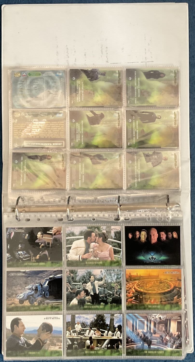 Lot 287: Binder of mixed assorted trading cards approx. .500...